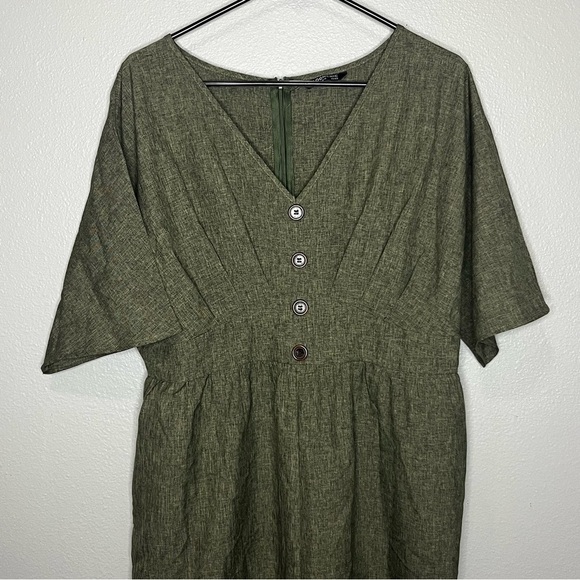 Bloom Chic Jumpsuit Short Dolan Sleeve V Neck Women 10 Green Wide Leg Smocked - Picture 3 of 12